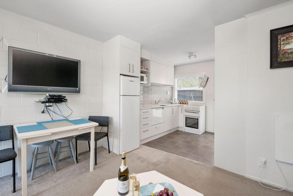 Central Stay - Taupo Flat Kültér fotó